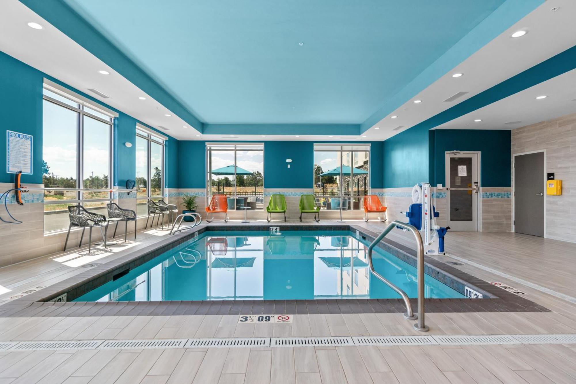 Hampton Inn Redmond Bend Airport Bagian luar foto